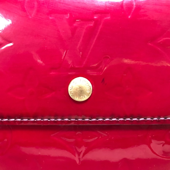 Auth Louis Vuitton Red Vernis Elise Wallet - Picture 2 of 8